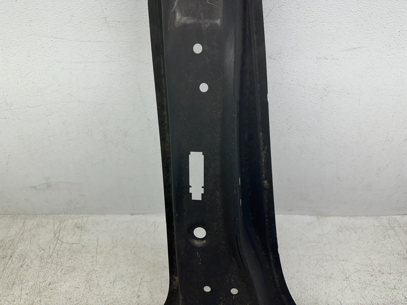 GMC Terrain body side panel storage scratch detail