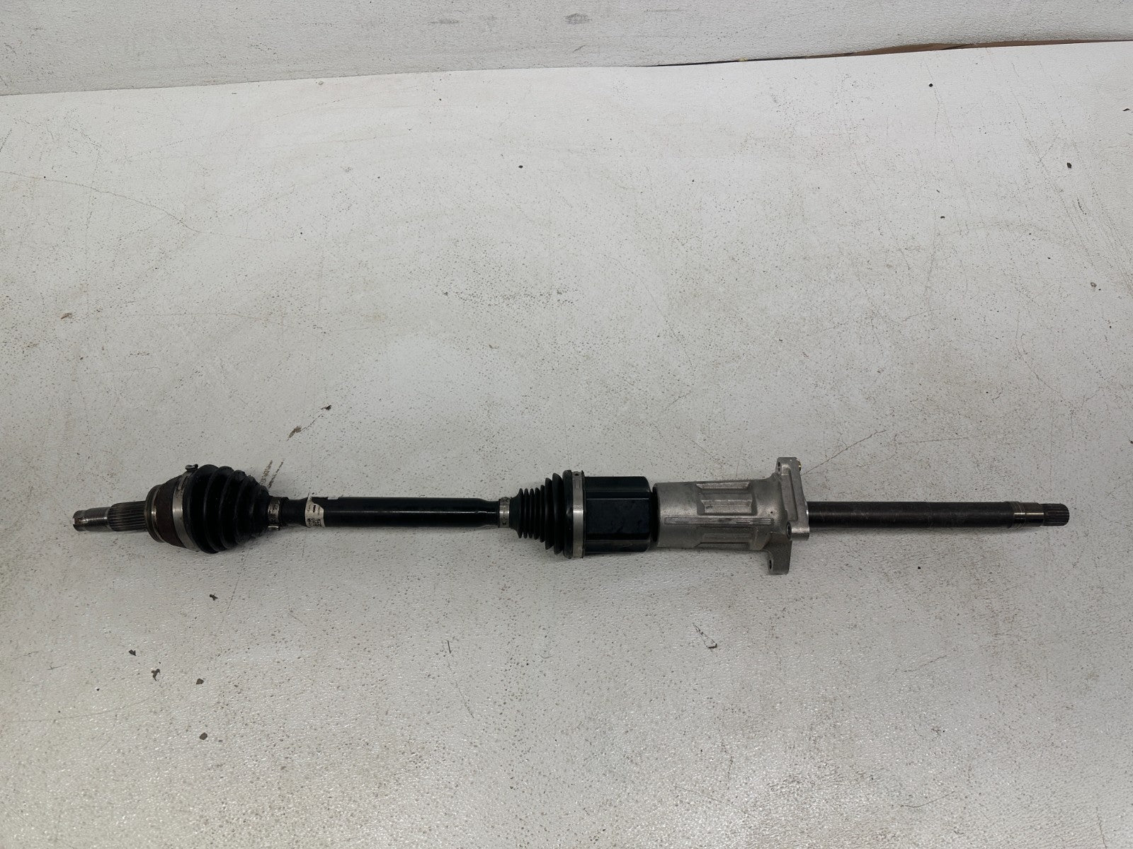 Alfa Romeo Stelvio axle shaft CV joint detail