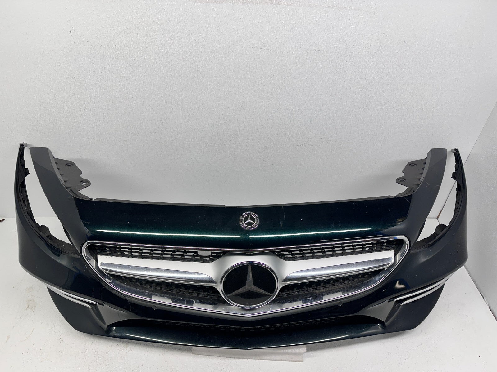 Mercedes S560 front bumper angle view