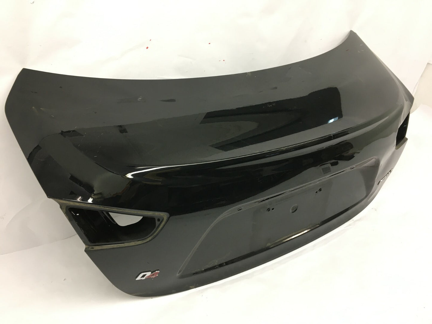 Maserati Ghibli trunk lid angle view