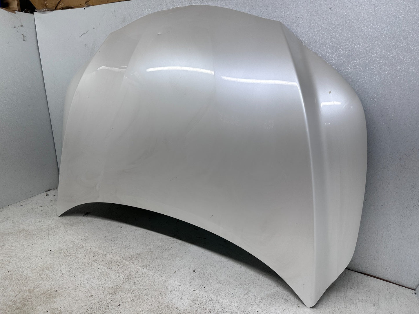 Lexus RX hood panel scratch detail