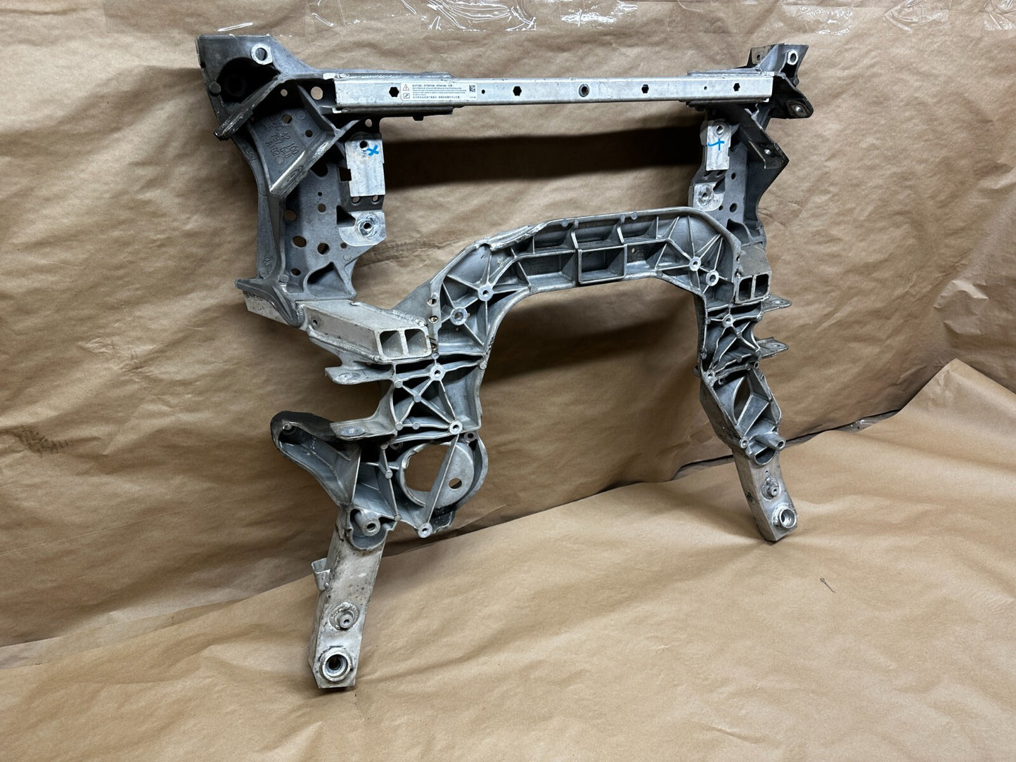 BMW F10 front subframe end detail