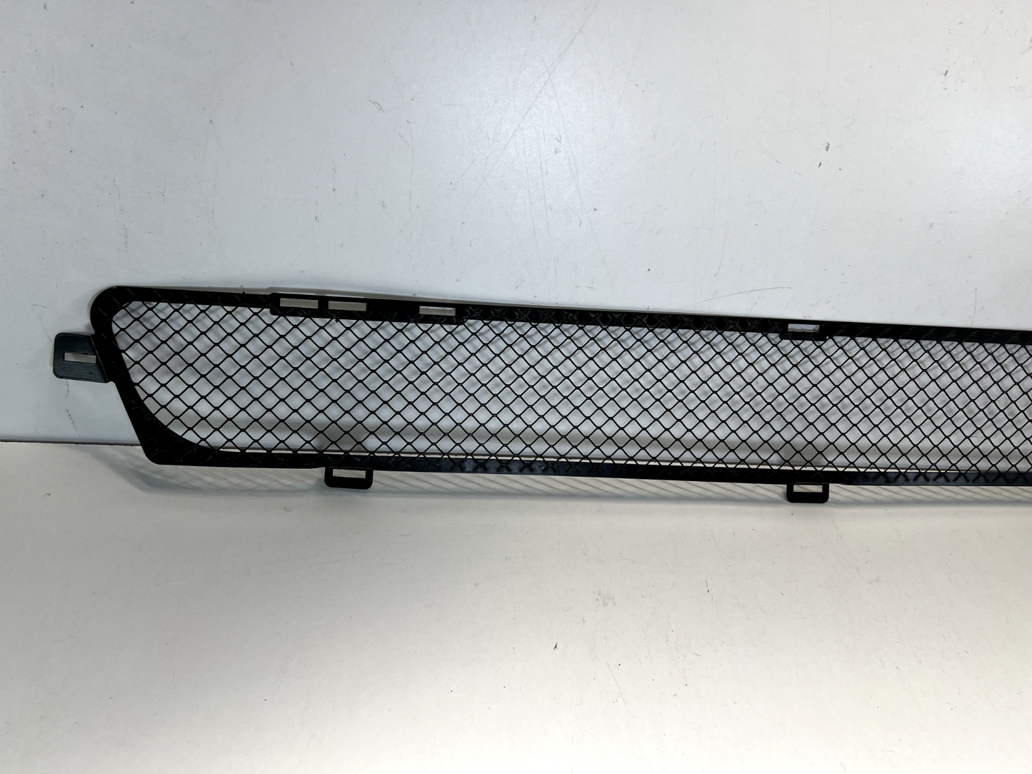 Aston Martin V8 Vantage grille mesh — back side