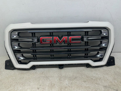 GMC Sierra 1500 OEM grille detail