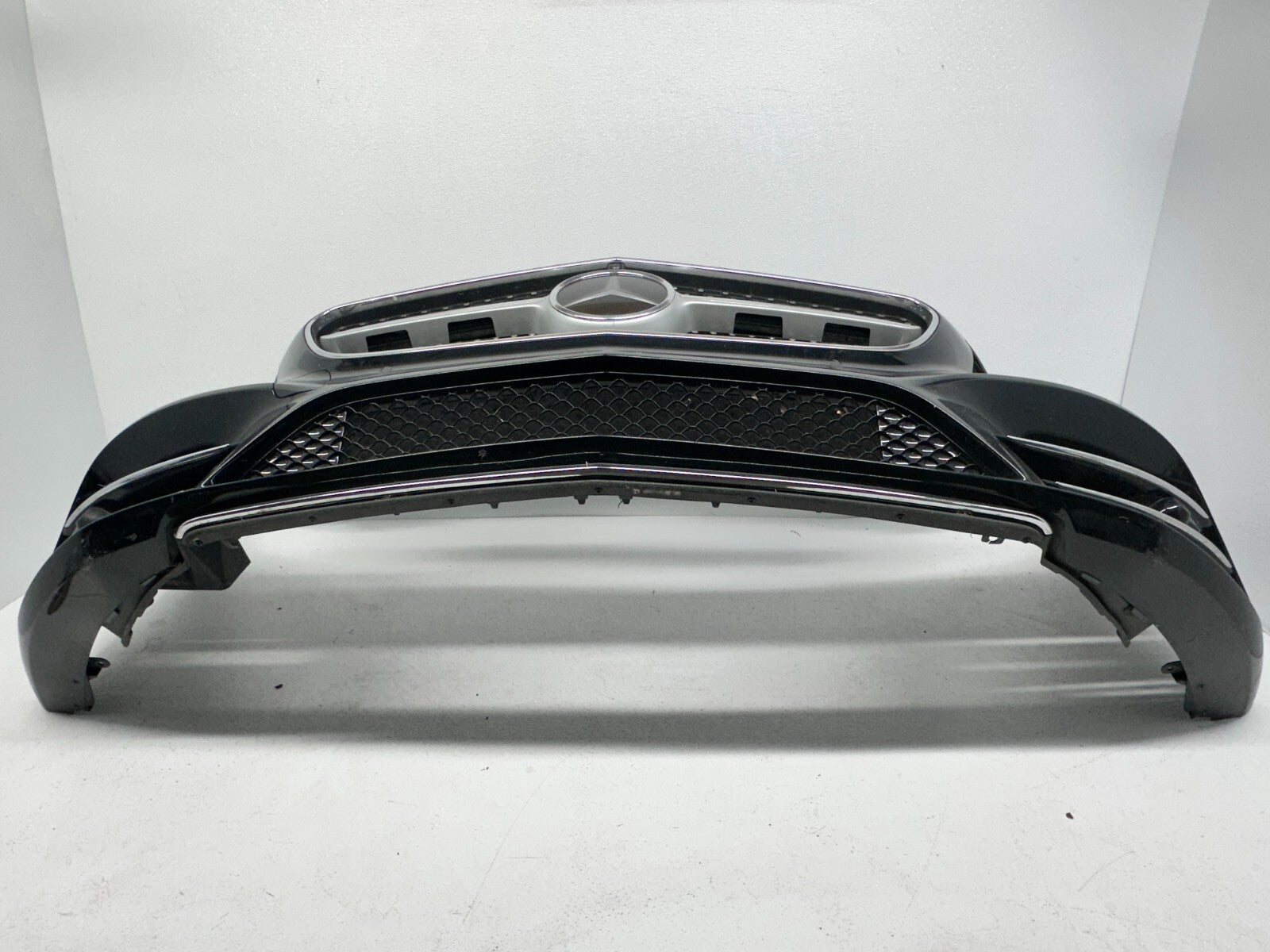 Mercedes S560 front bumper back side
