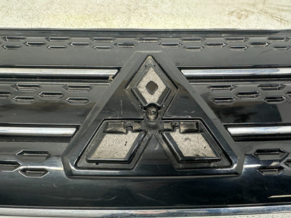 Mitsubishi Outlander front grille — surface condition detail
