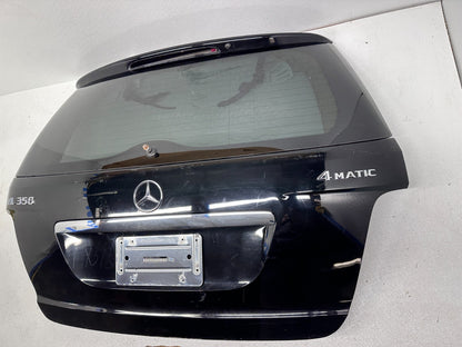 Mercedes ML tailgate scratch detail