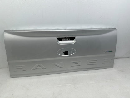 Ford Ranger tailgate scratch detail